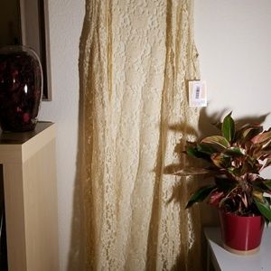 Sleeveless laced cardigan